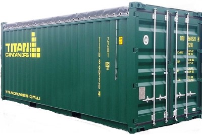 Containers Open Top (ouverture par le haut)
Des containers &agrave; toit mobile (ferm&eacute; par une b&acirc;che) facilitant le chargement et le d&eacute;chargement de marchandises volumineuses.