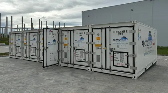 Temporary Cold Storage for Pet Food, ArcticStore container