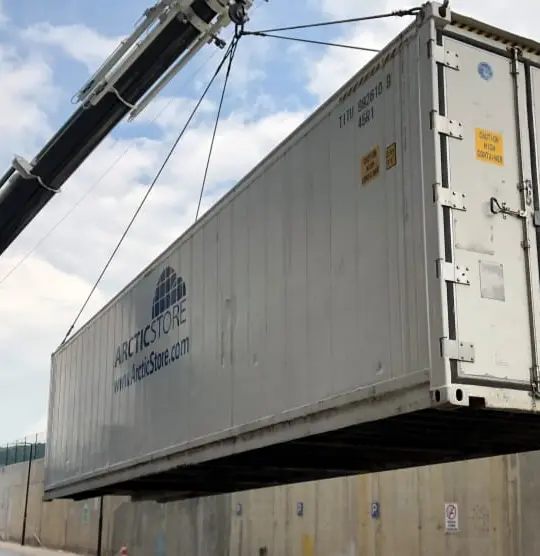 Temperature-controlleda ArcticStore containers installed on-site for carbon fiber storage at –18°C, supporting aerospace manufacturing and scalable cold storage capacity.